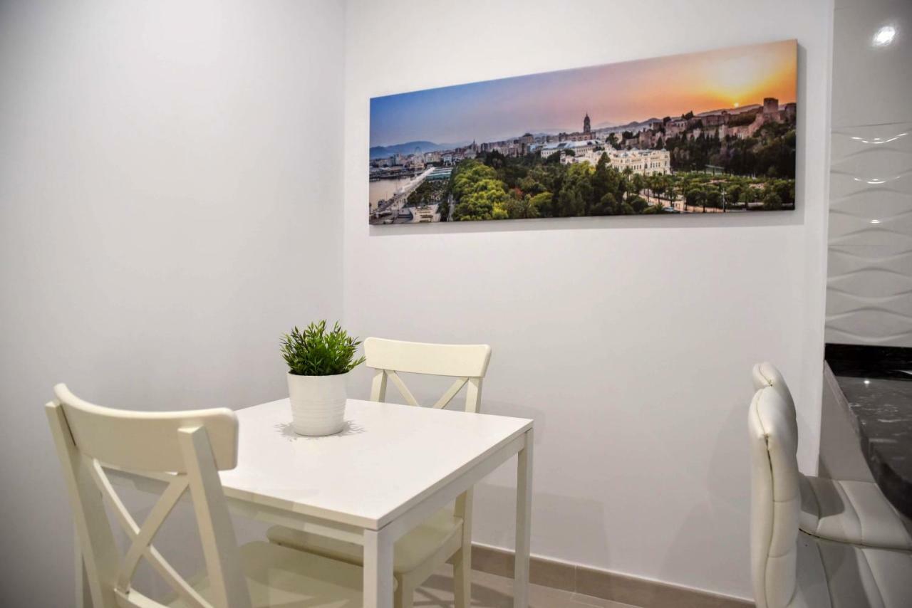 Cozy Apartment City Center Malaga Bagian luar foto