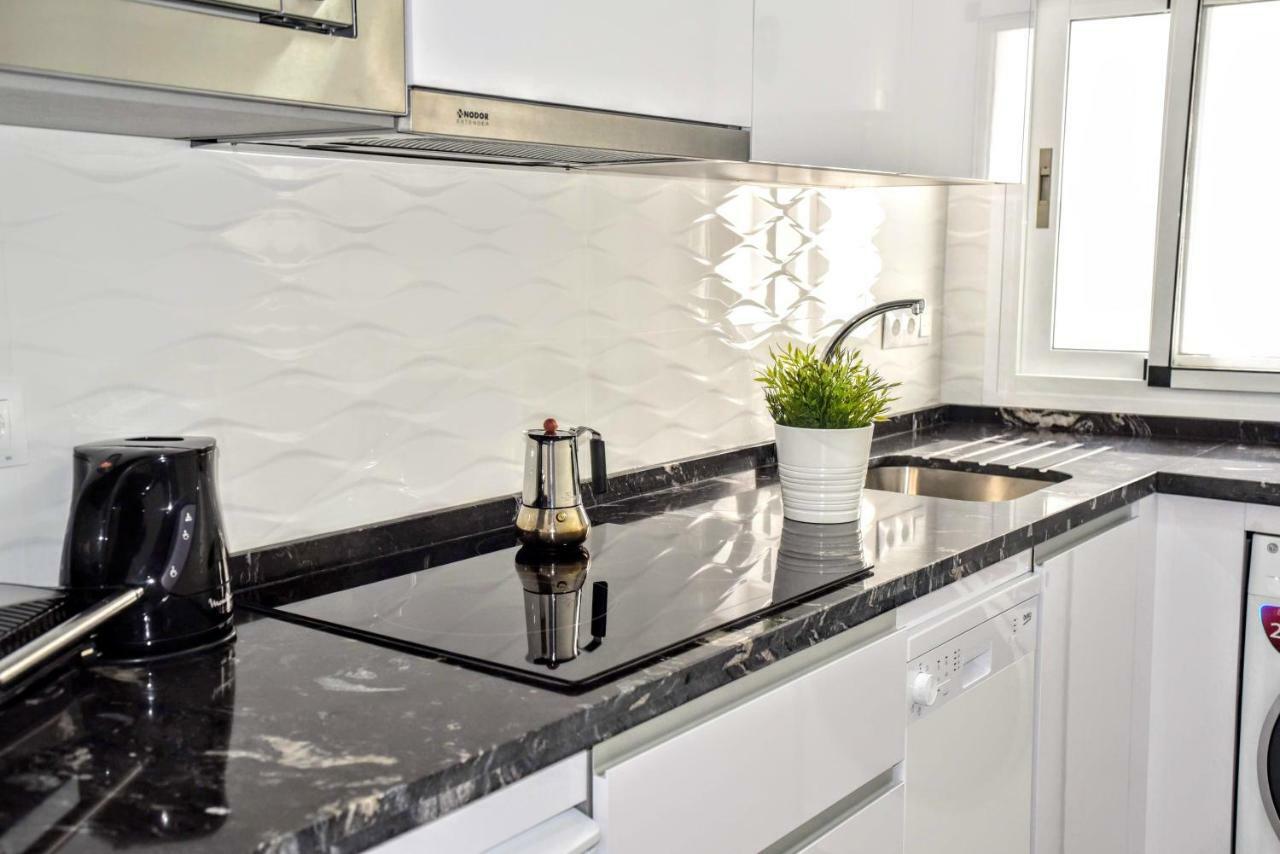 Cozy Apartment City Center Malaga Bagian luar foto
